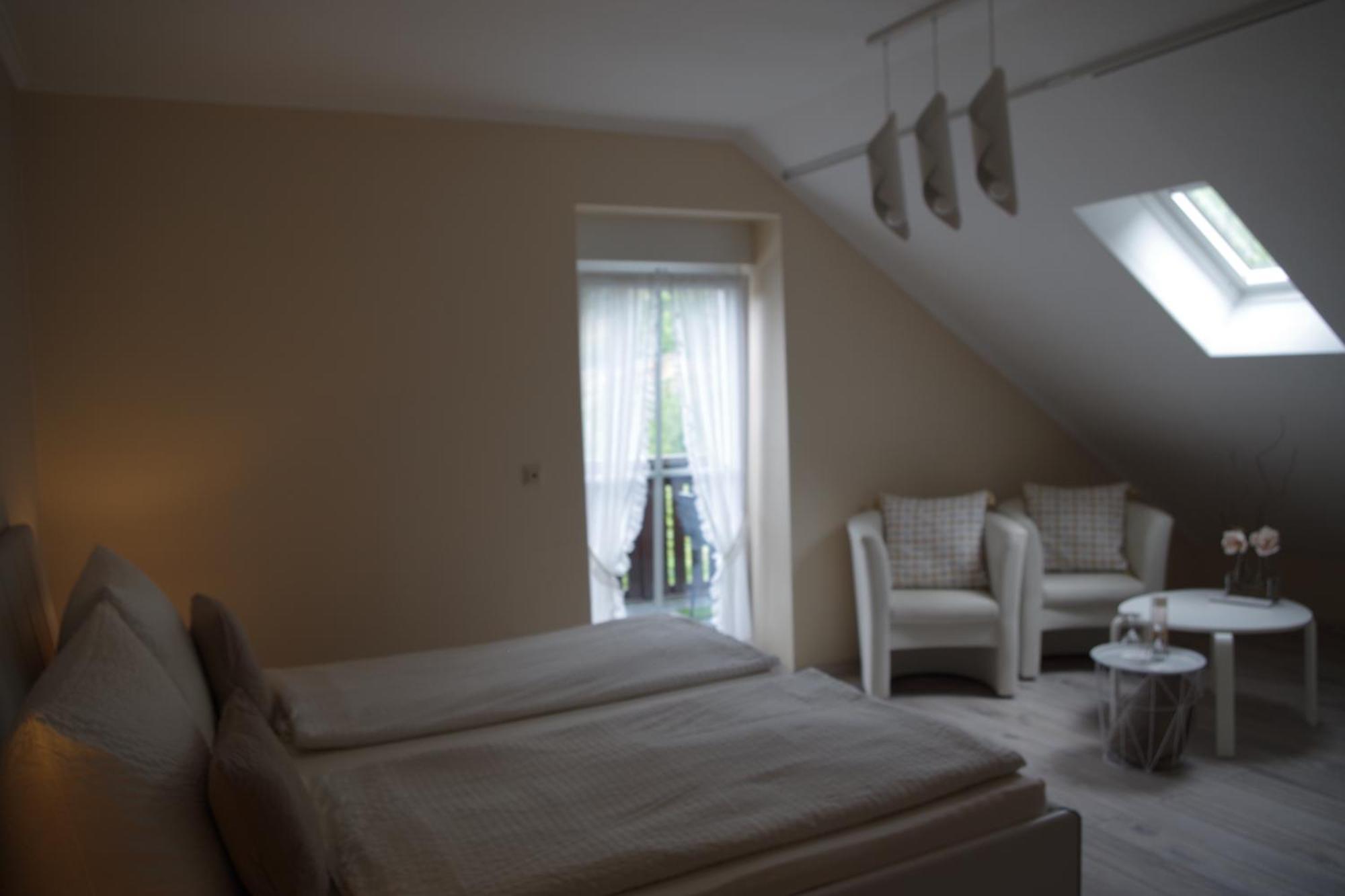 Gast Und Weinhof Beim Schneemann Hotel ฟาลวิก ภายนอก รูปภาพ